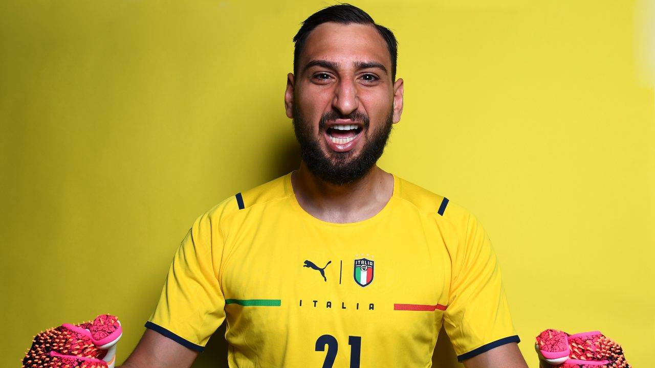 Donnarumma esulta
