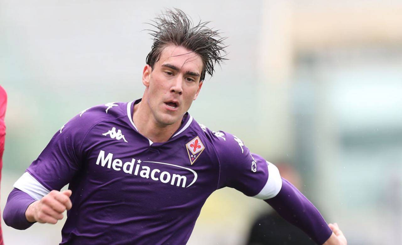 Dusan Vlahovic con la Fiorentina