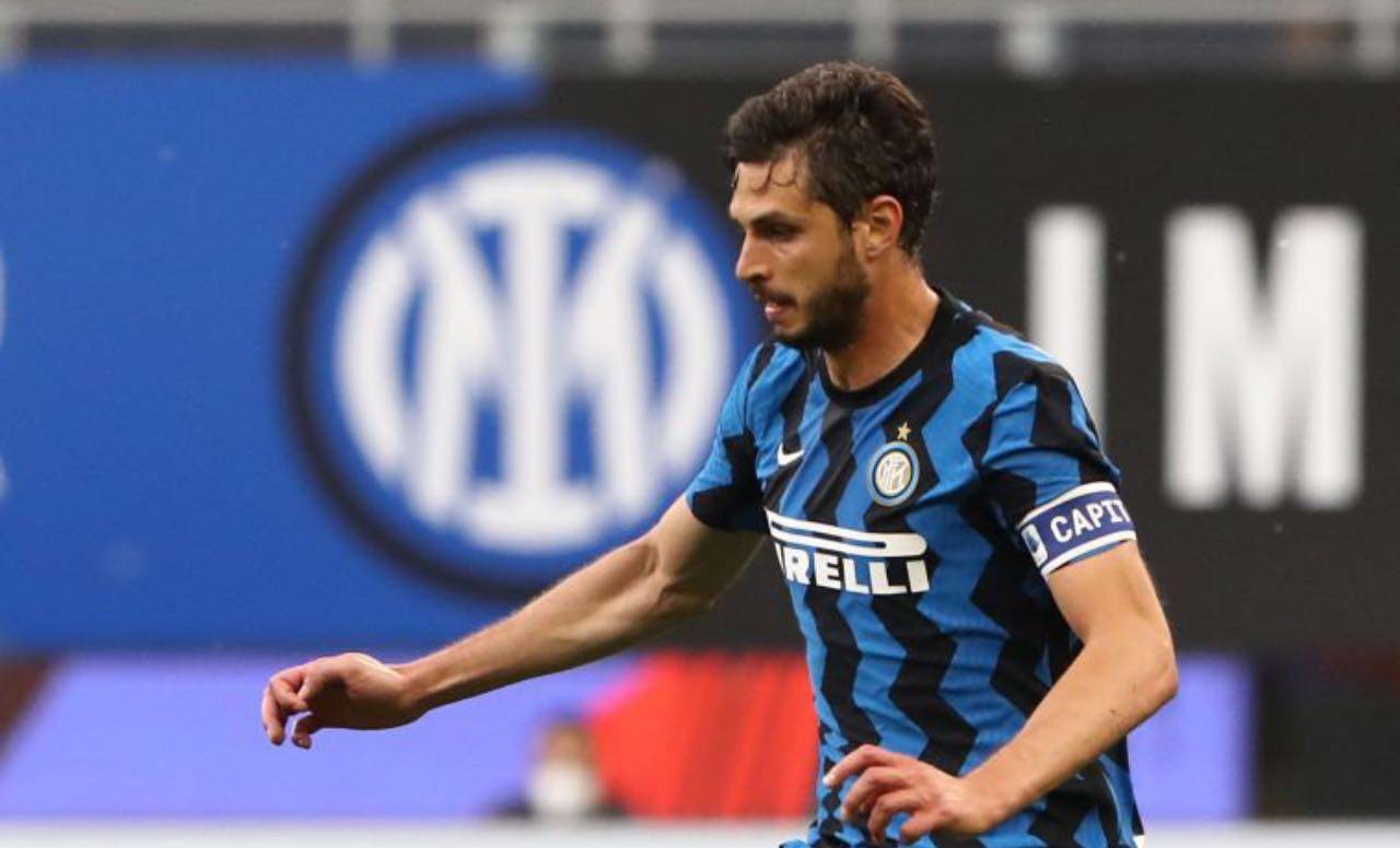 Andrea Ranocchia con la fascia di capitano