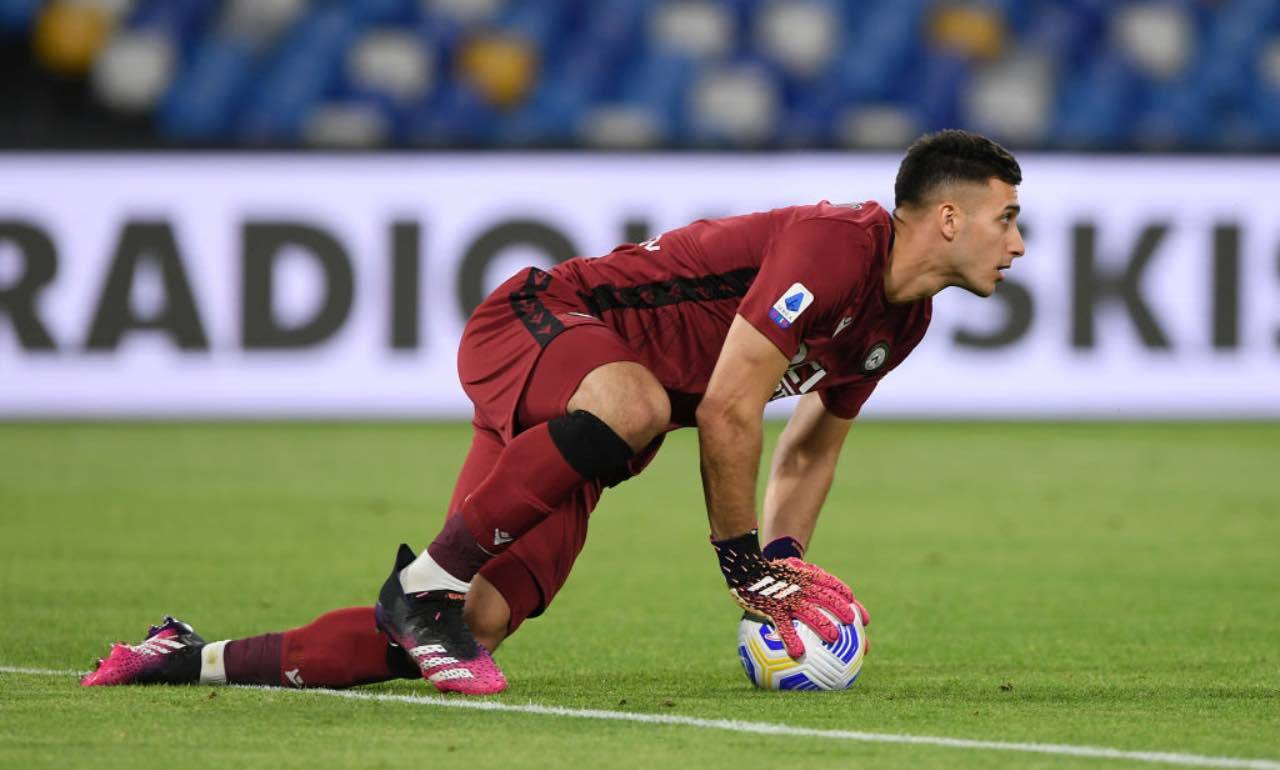 Musso blocca il pallone a terra