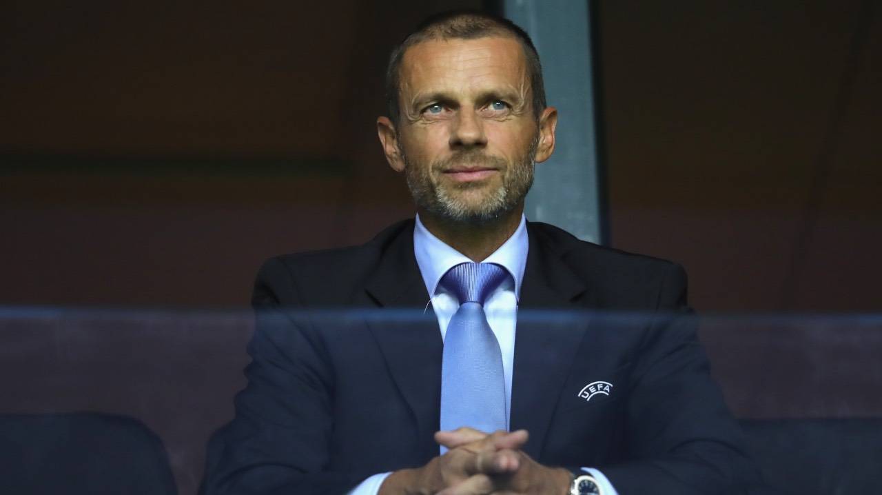 Ceferin in tribuna