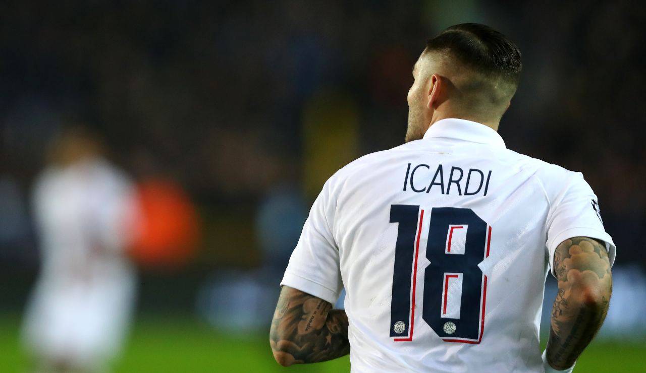 Icardi di spalle