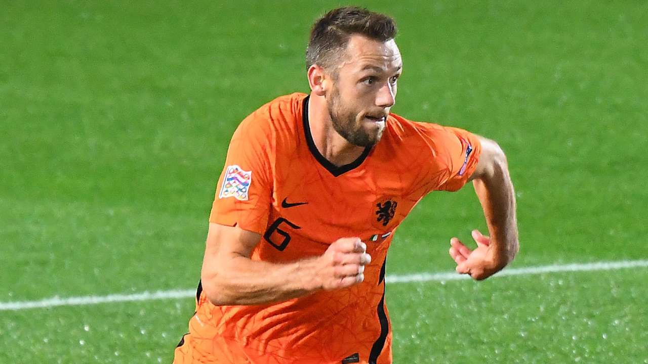 Stefan de Vrij in campo