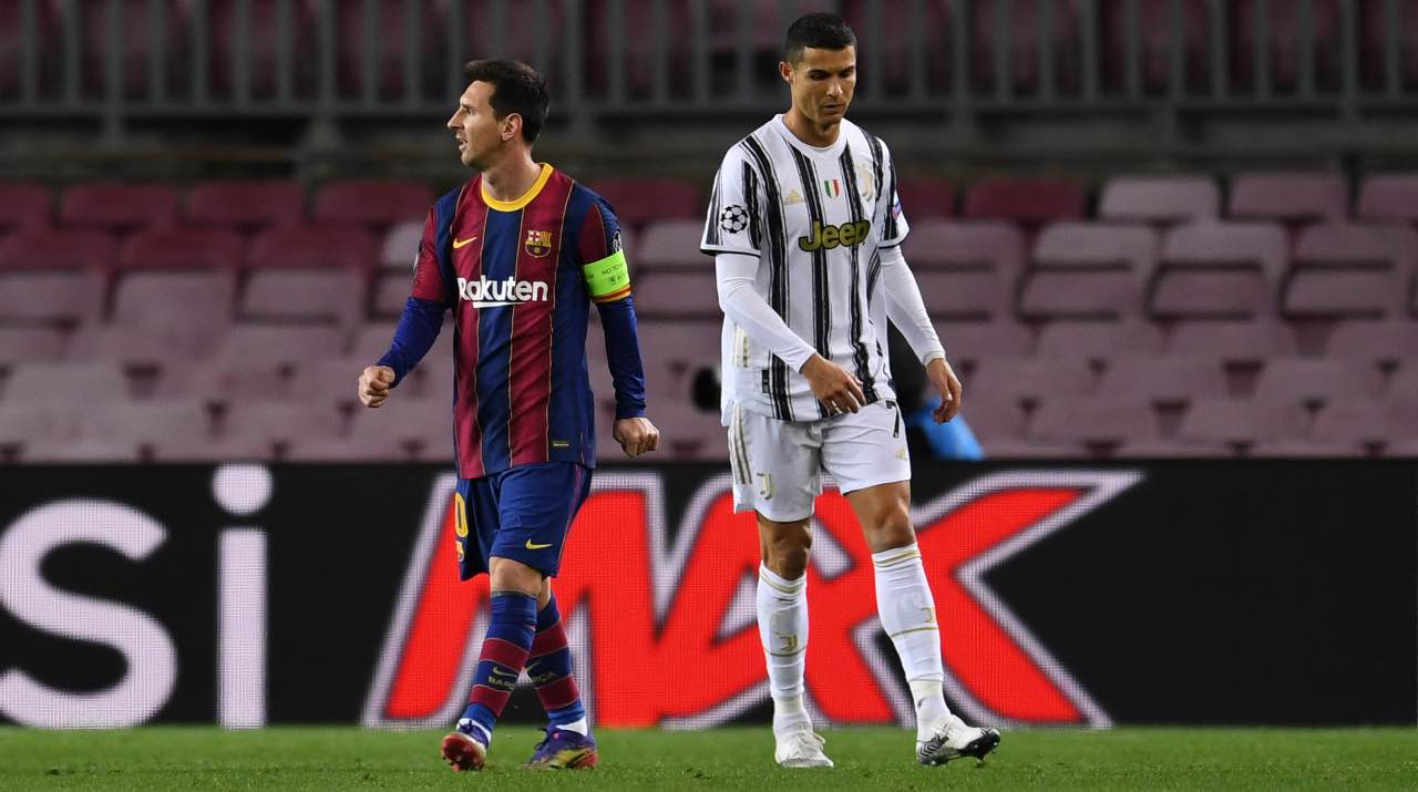 Cristiano Ronaldo e Messi in campo
