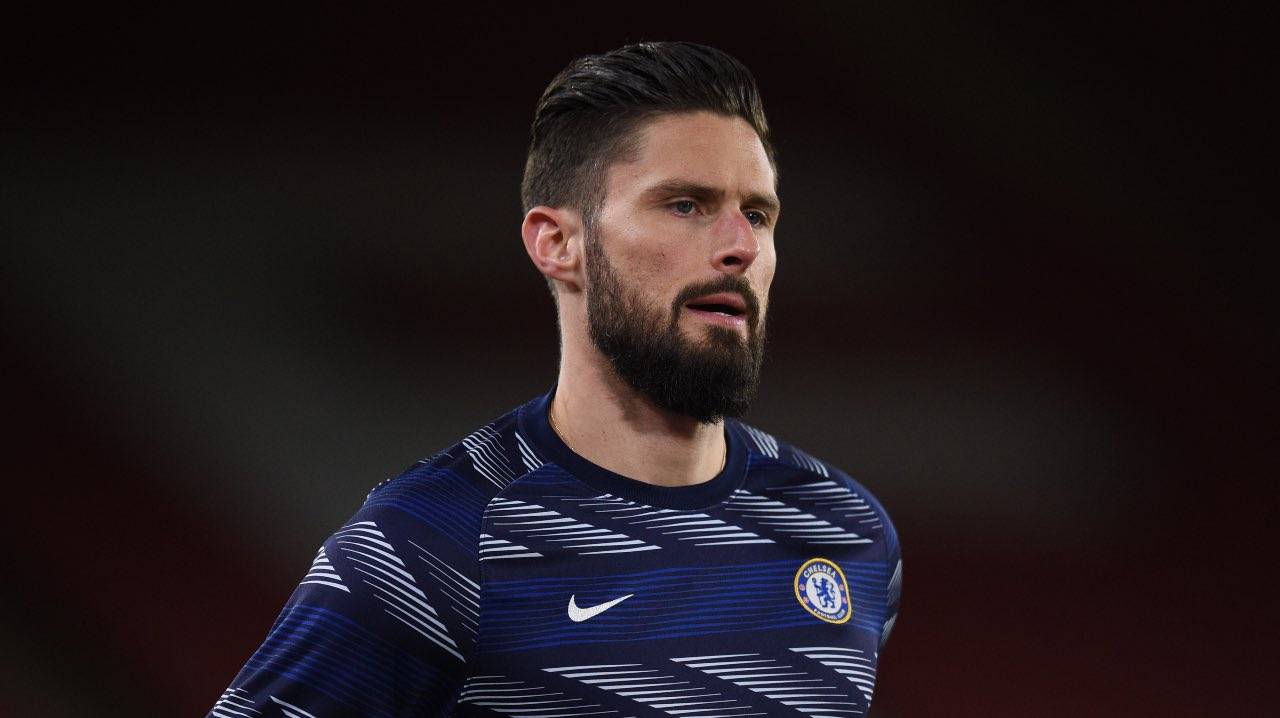 Giroud si allena
