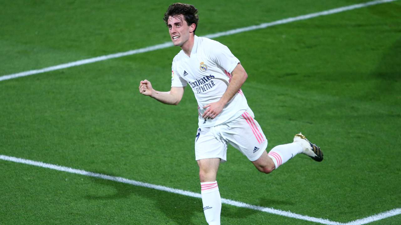 Alvaro Odriozola esulta in campo