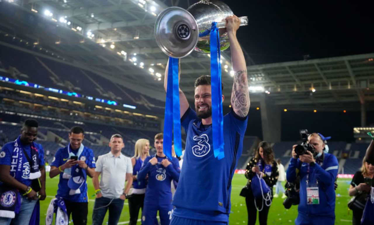 Giroud alza la coppa della Champions League