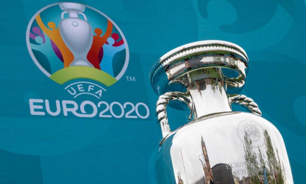 La coppa di Euro2020 arriva a Londra