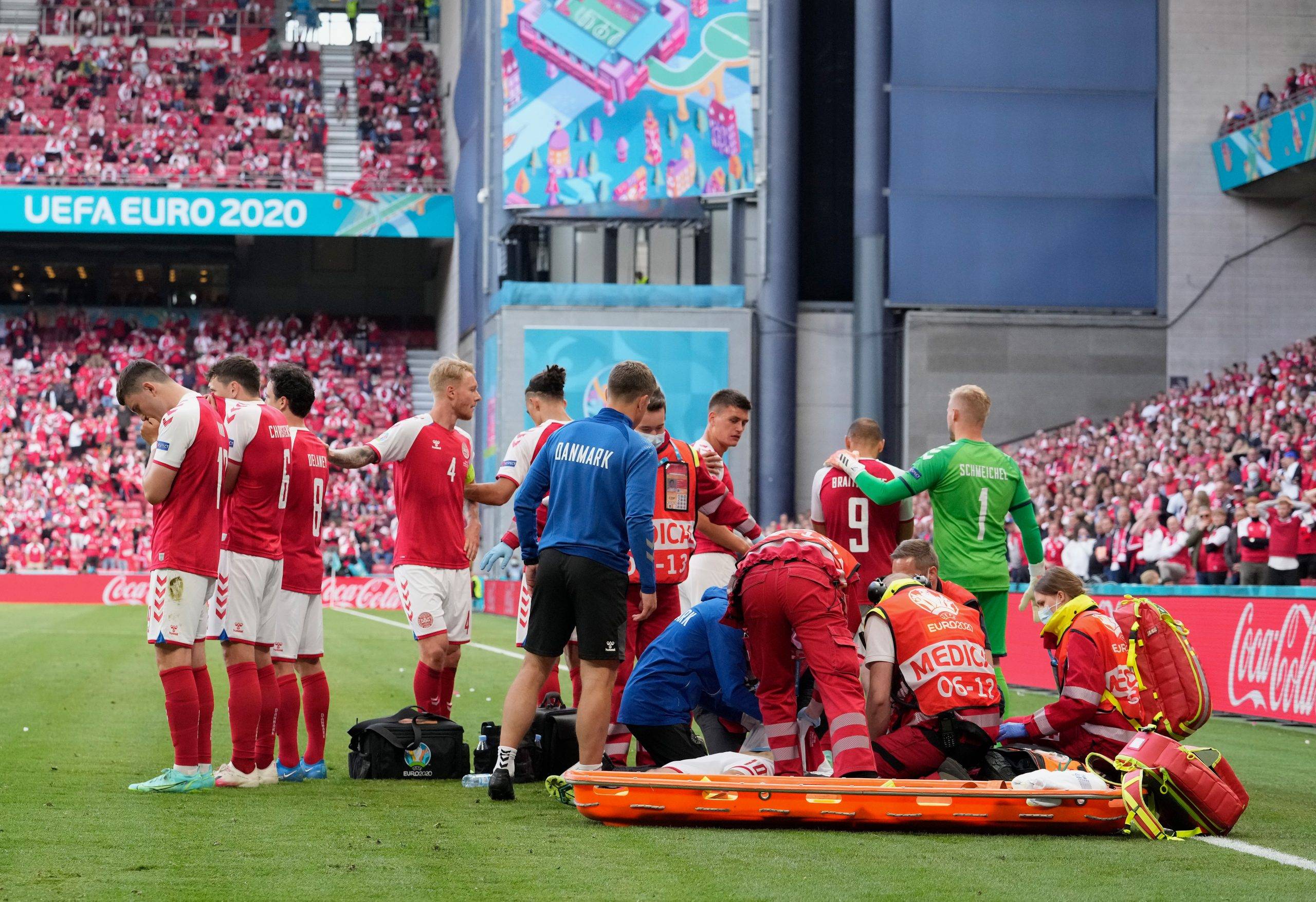 Eriksen soccorso in campo