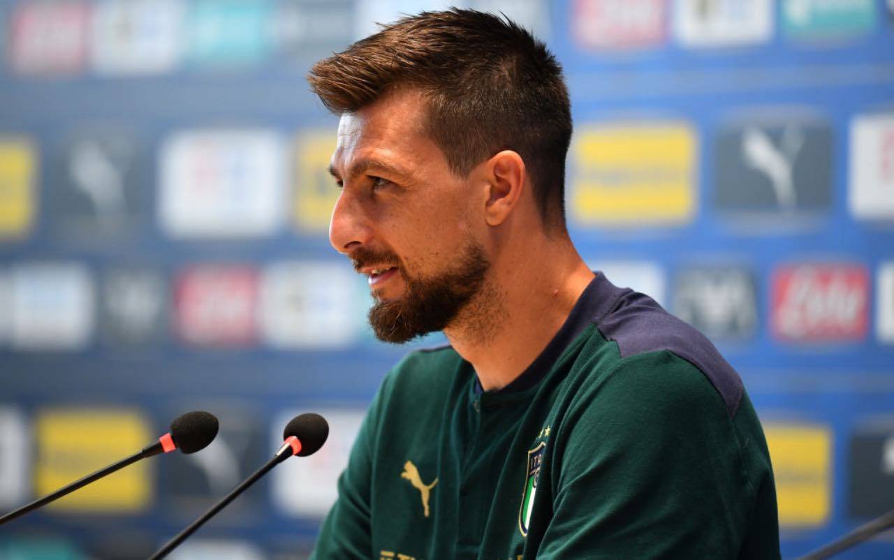 Acerbi in conferenza stampa con l'Italia