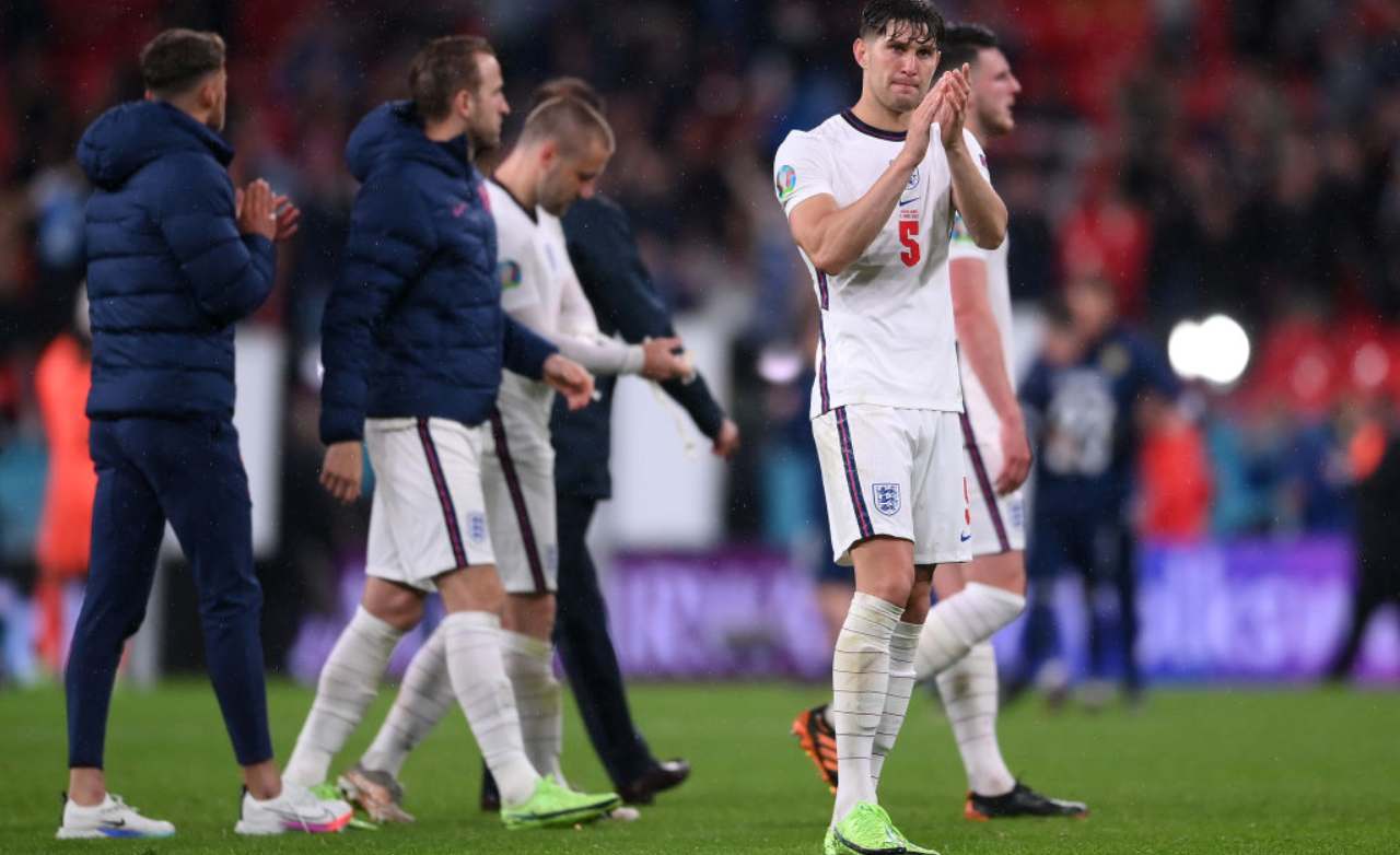 Stones applaude