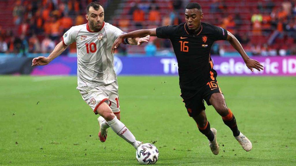 Pandev contrasta Gravenberch