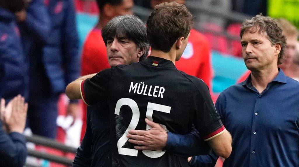 Müller con l'allenatore Löw