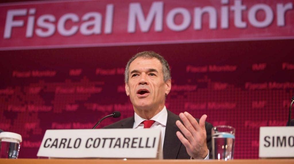 Cottarelli parla in conferenza