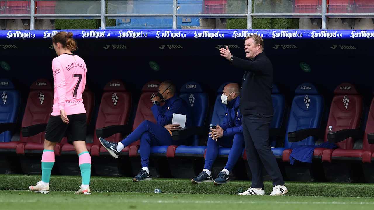 Koeman da indicazioni alla squadra