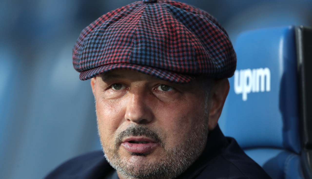 Mihajlovic osserva la partita