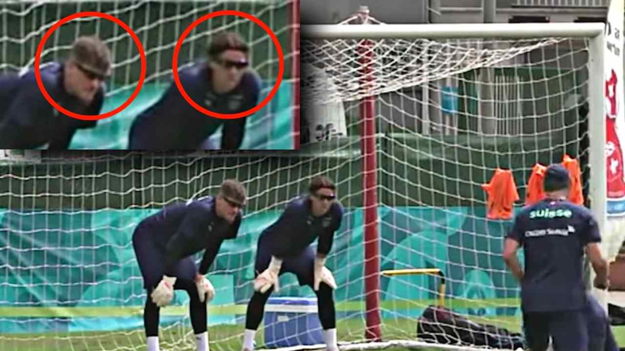 Portieri della Svizzera in allenamento con gli occhiali