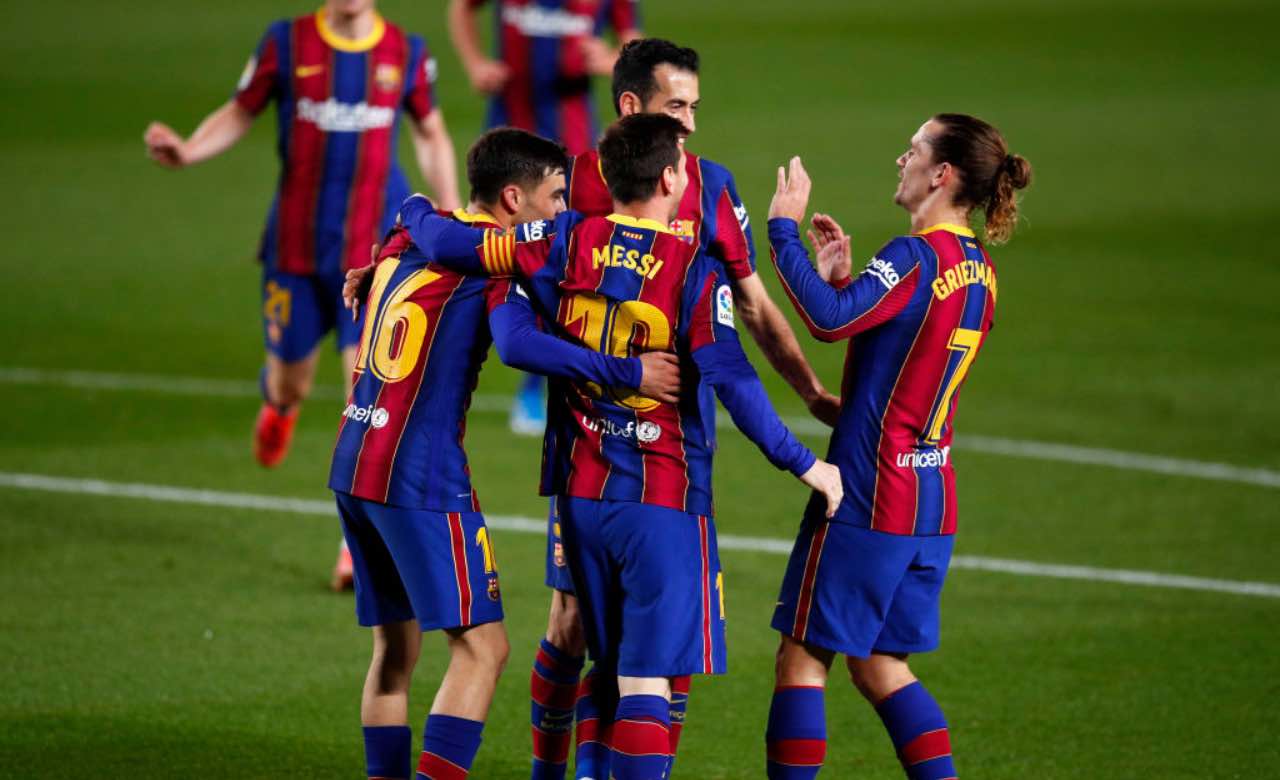 Messi festeggia un gol con i compagni