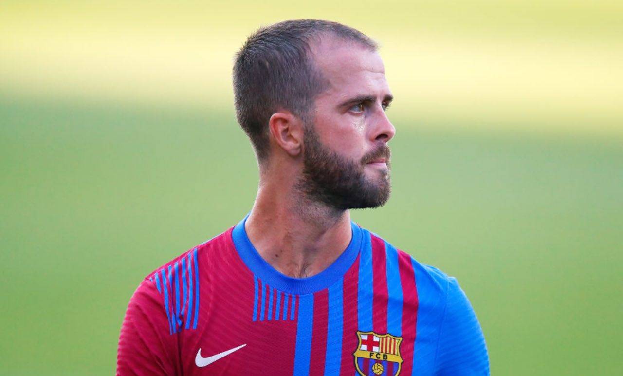 Pjanic con la maglia del Barcellona