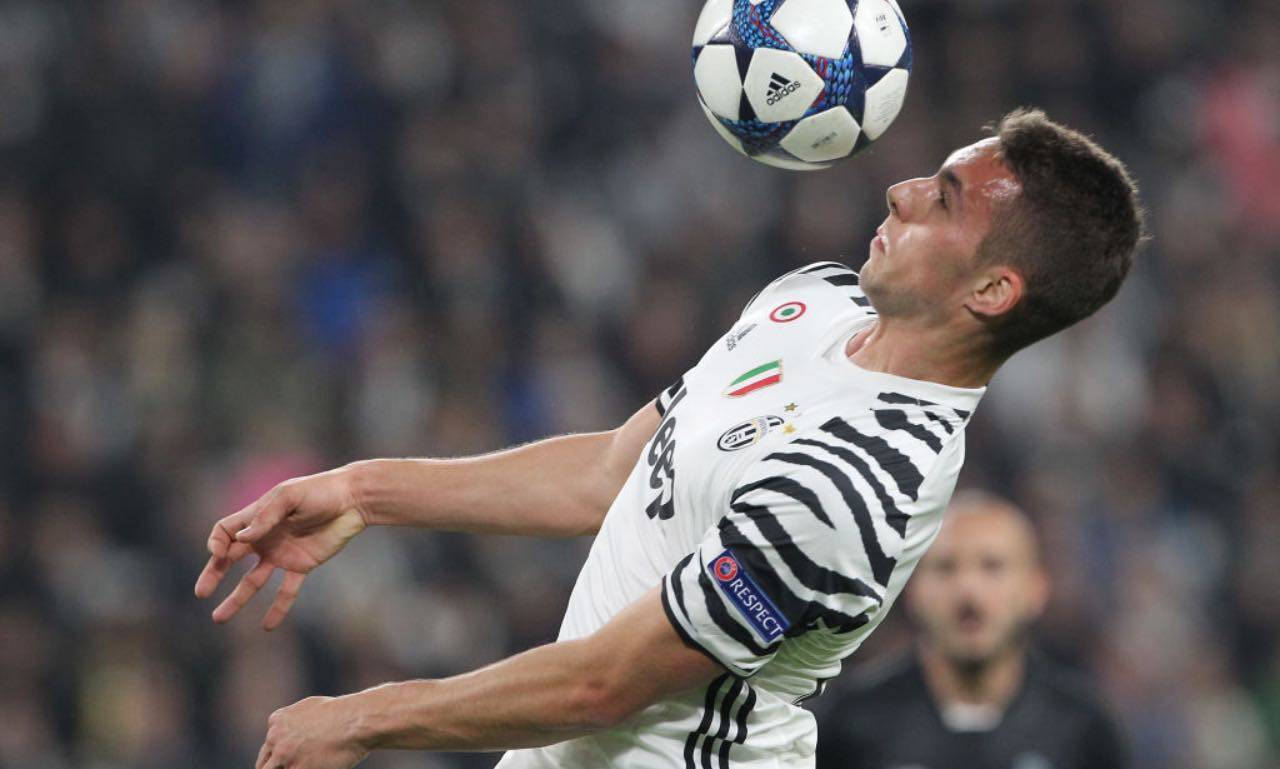 Pjaca controlla il pallone