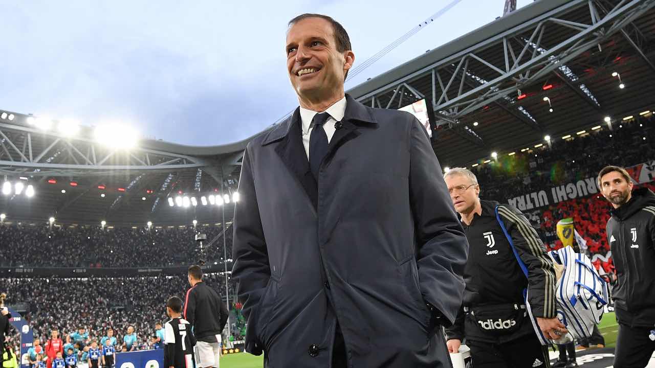 Allegri sorride