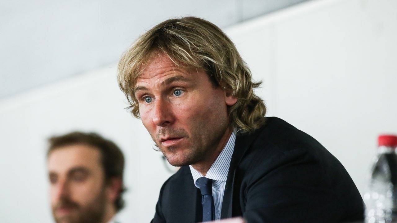 Nedved riflette