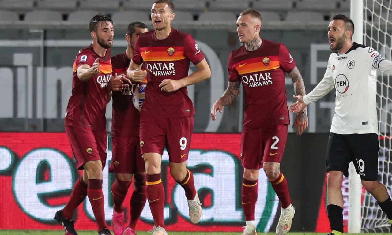 La Roma esulta dopo un gol 