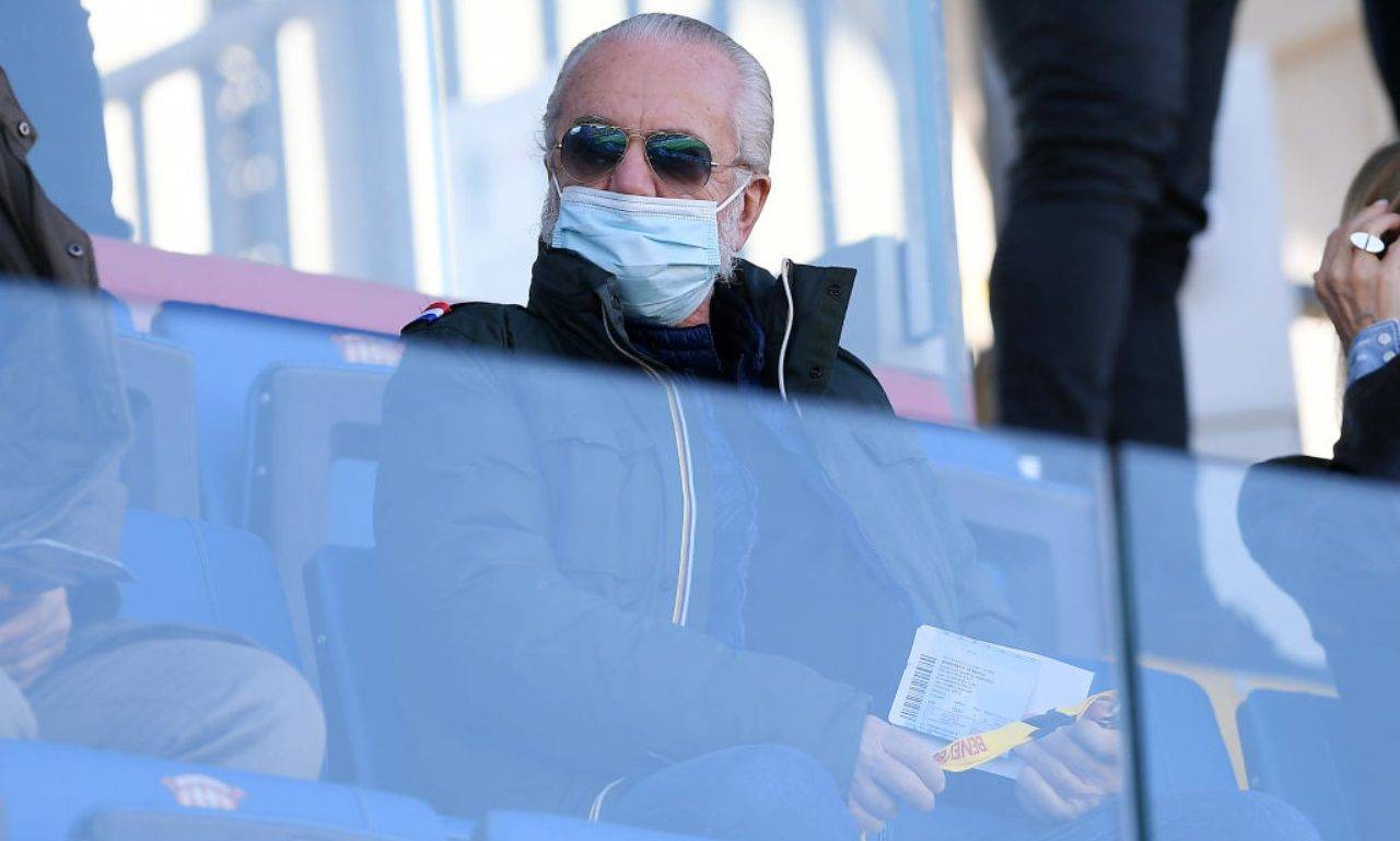 De Laurentiis con la mascherina