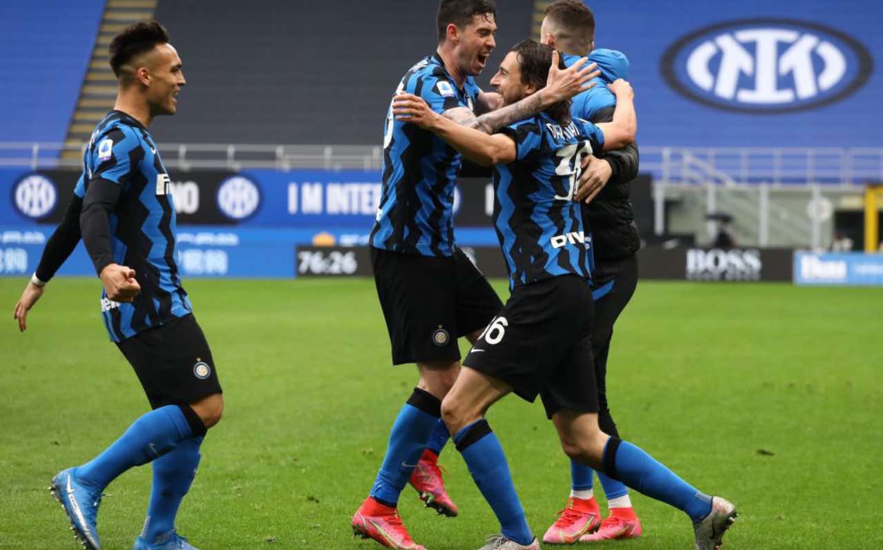 L'esultanza dei calciatori dell'Inter