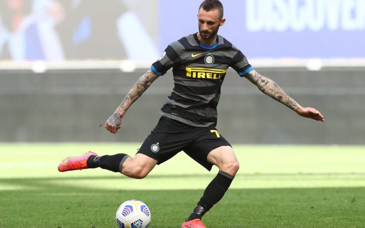 Brozovic in campo con l'Inter 