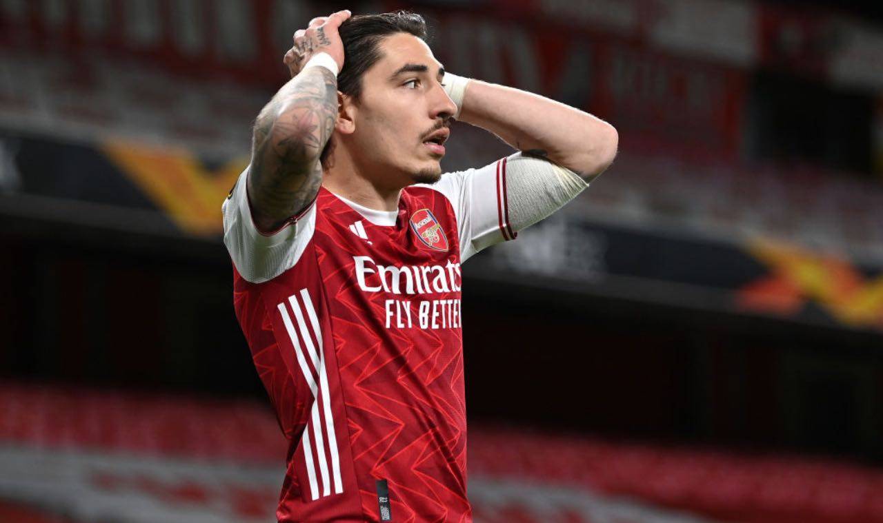 Bellerin in campo con l'Arsenal 