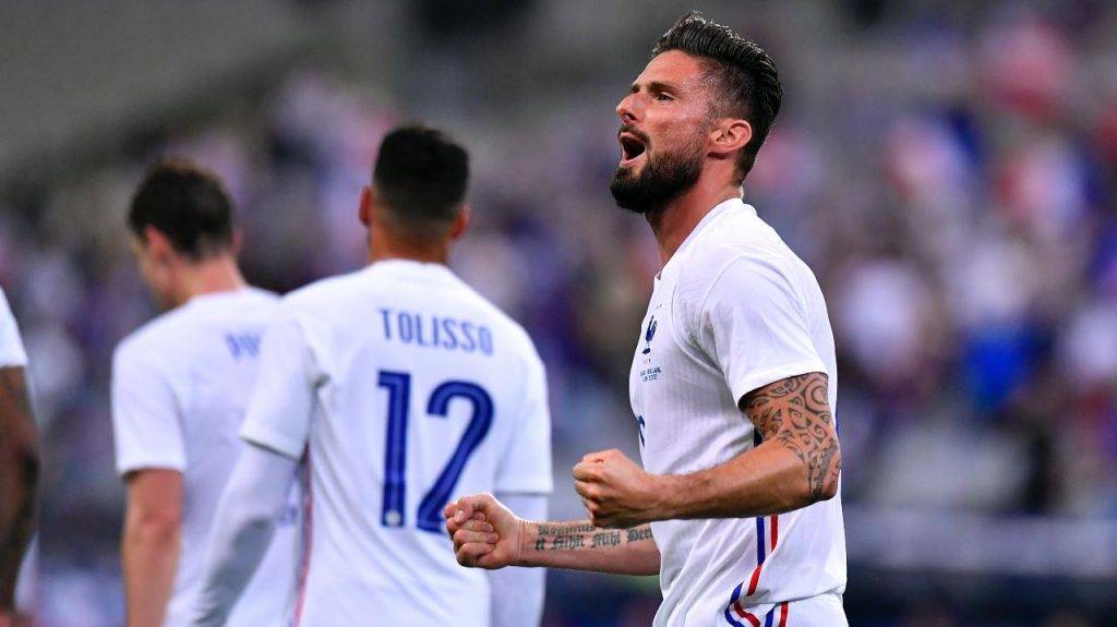 Giroud esulta