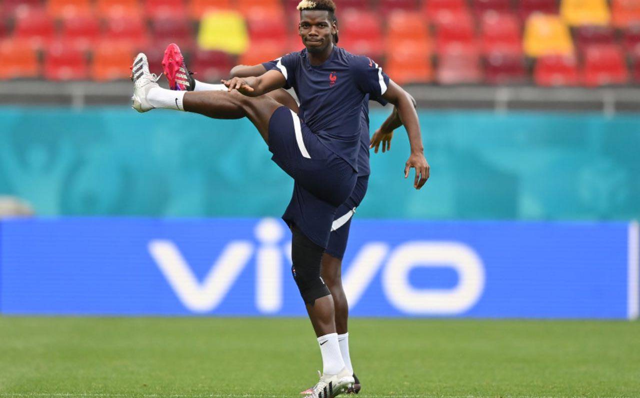 Il riscaldamento di Pogba con la Francia 