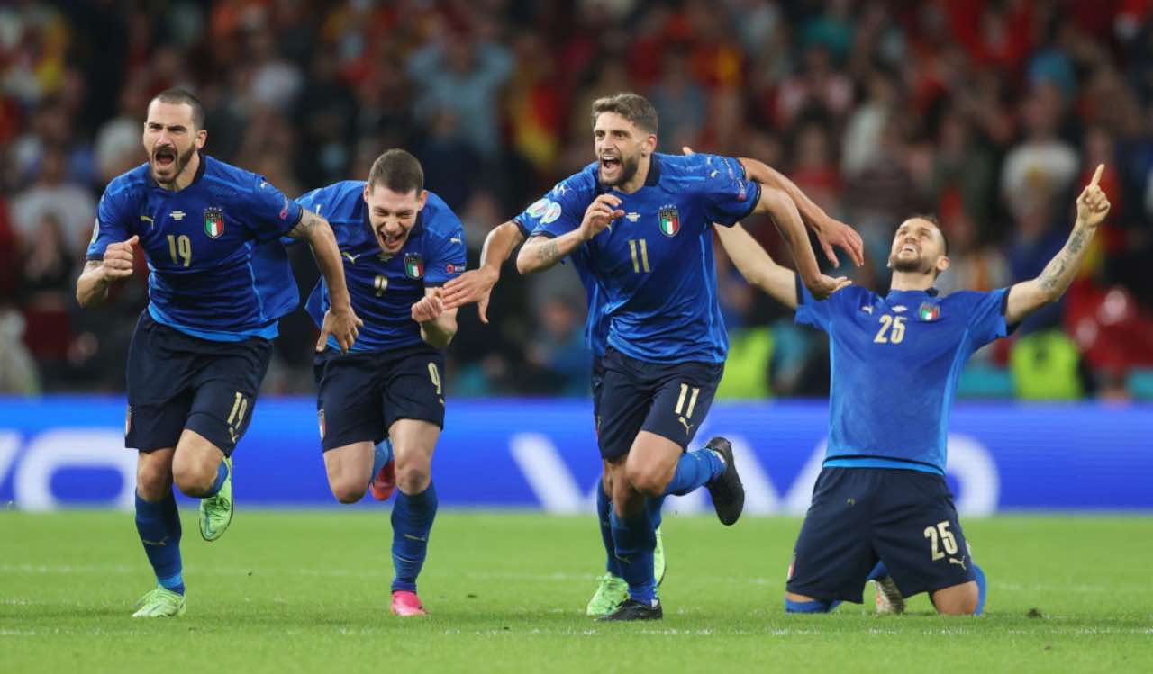 L'Italia festeggia la vittoria contro la Spagna