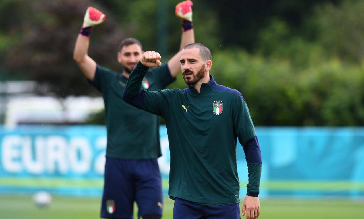 Esultano Bonucci e Donnarumma