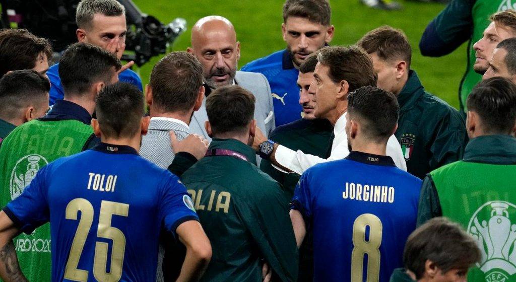 Mancini e il gruppo azzurro