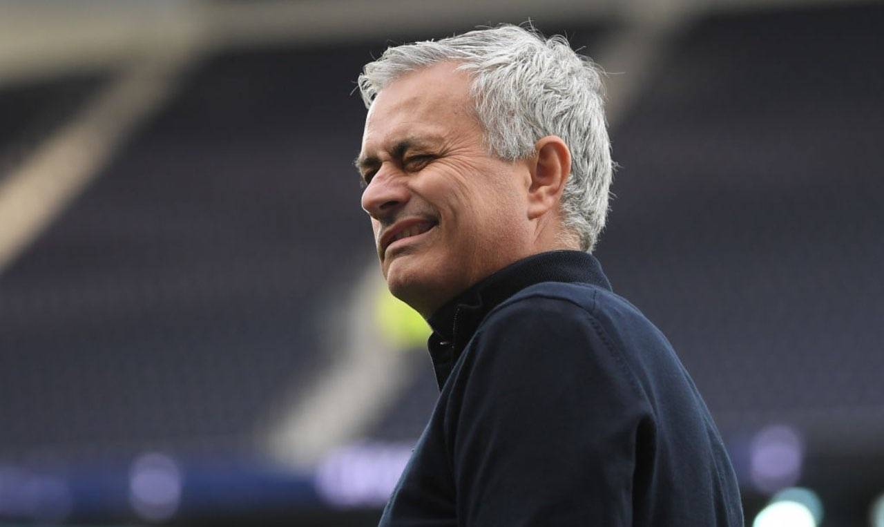 Mourinho fa l'occhiolino