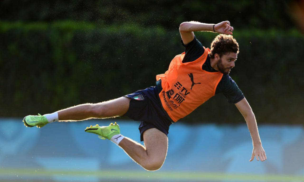 Locatelli si tuffa in allenamento