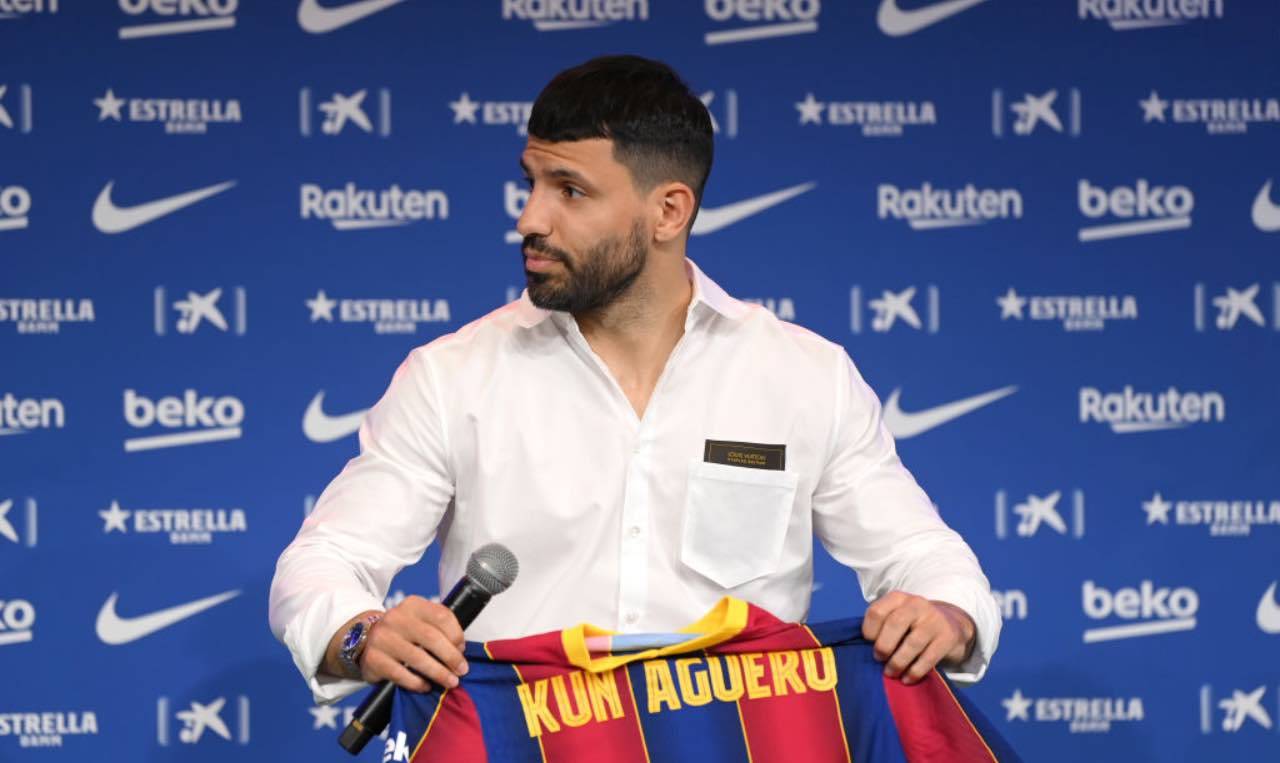 Aguero durante la presentazione al Barcellona