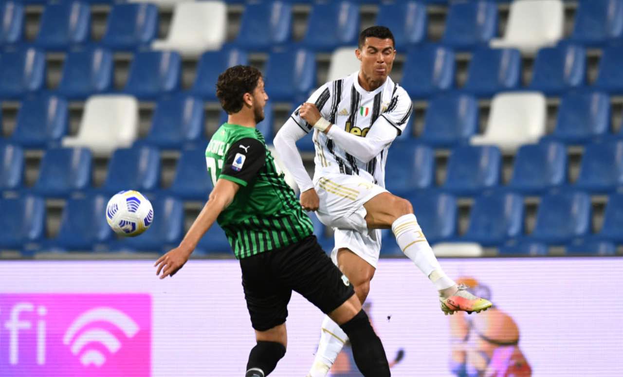 Locatelli contrasta Cristiano Ronaldo