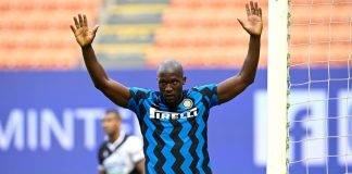 Lukaku esulta dopo un gol con l'Inter