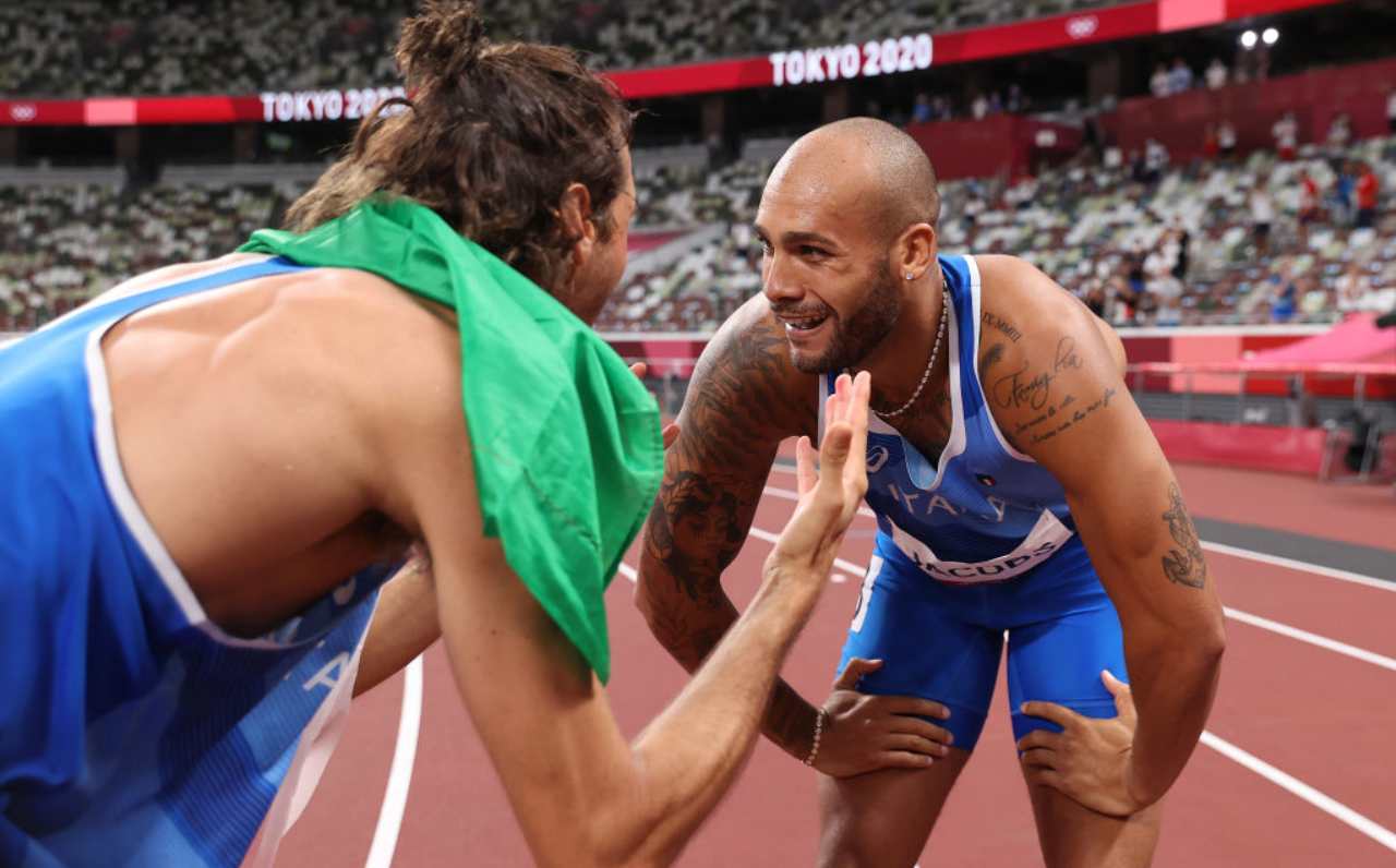 Tamberi e Jacobs festeggiano le medaglie d'oro
