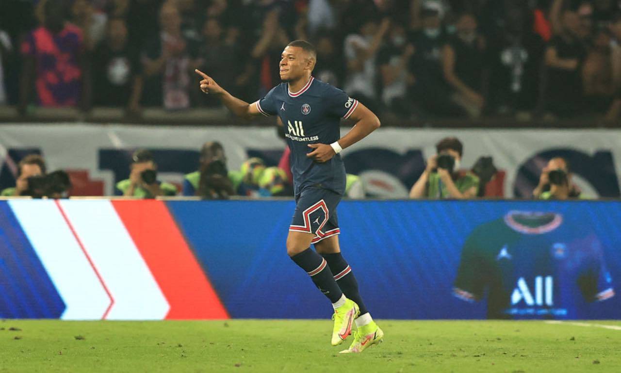 Mbappé esulta col PSG