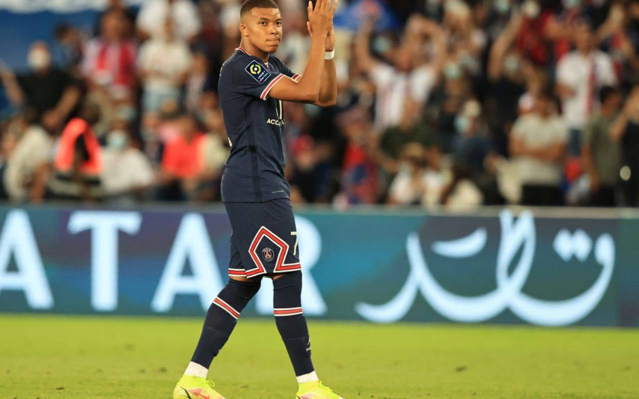 Mbappé in campo col PSG