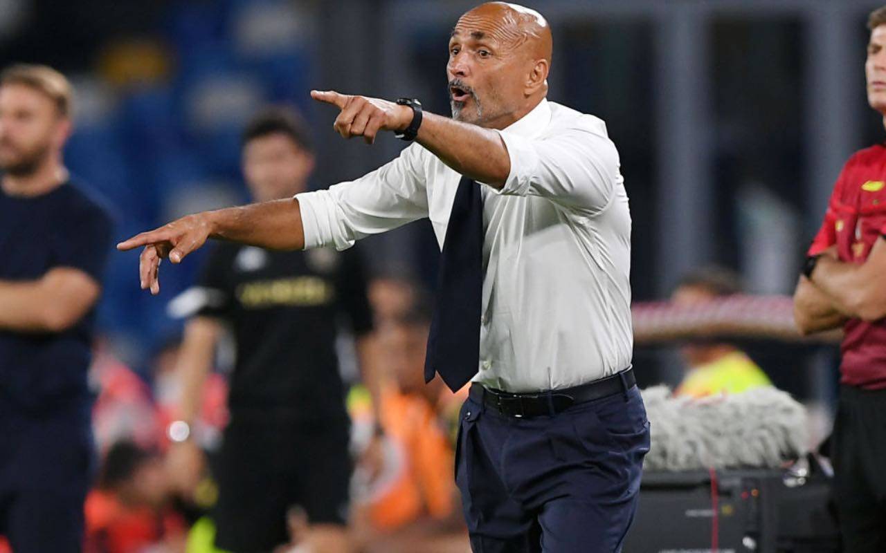 Spalletti dà indicazioni dalla panchina 