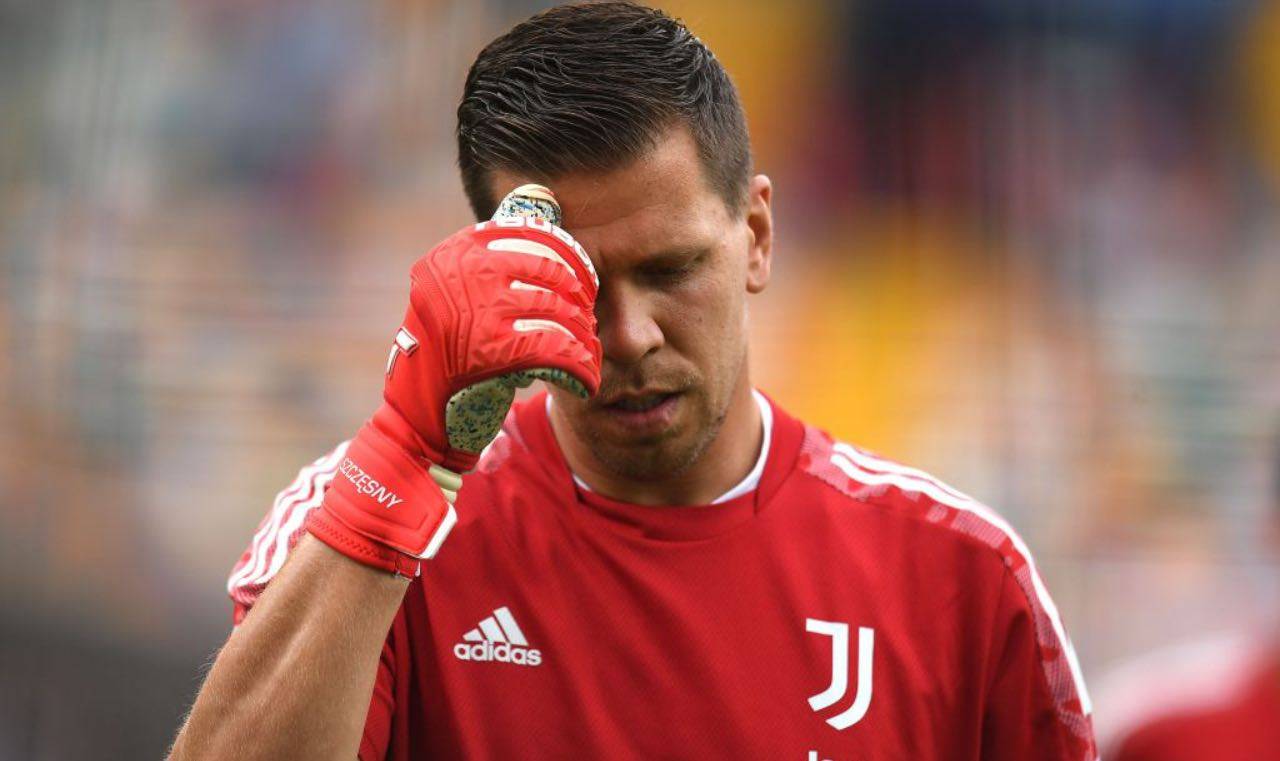 Szczesny si tocca la fronte sconsolato