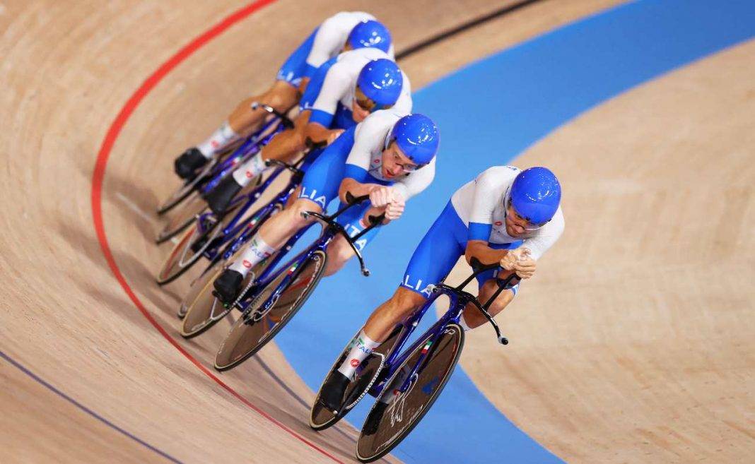 Olimpiadi, inseguimento da record: oro e primato del mondo