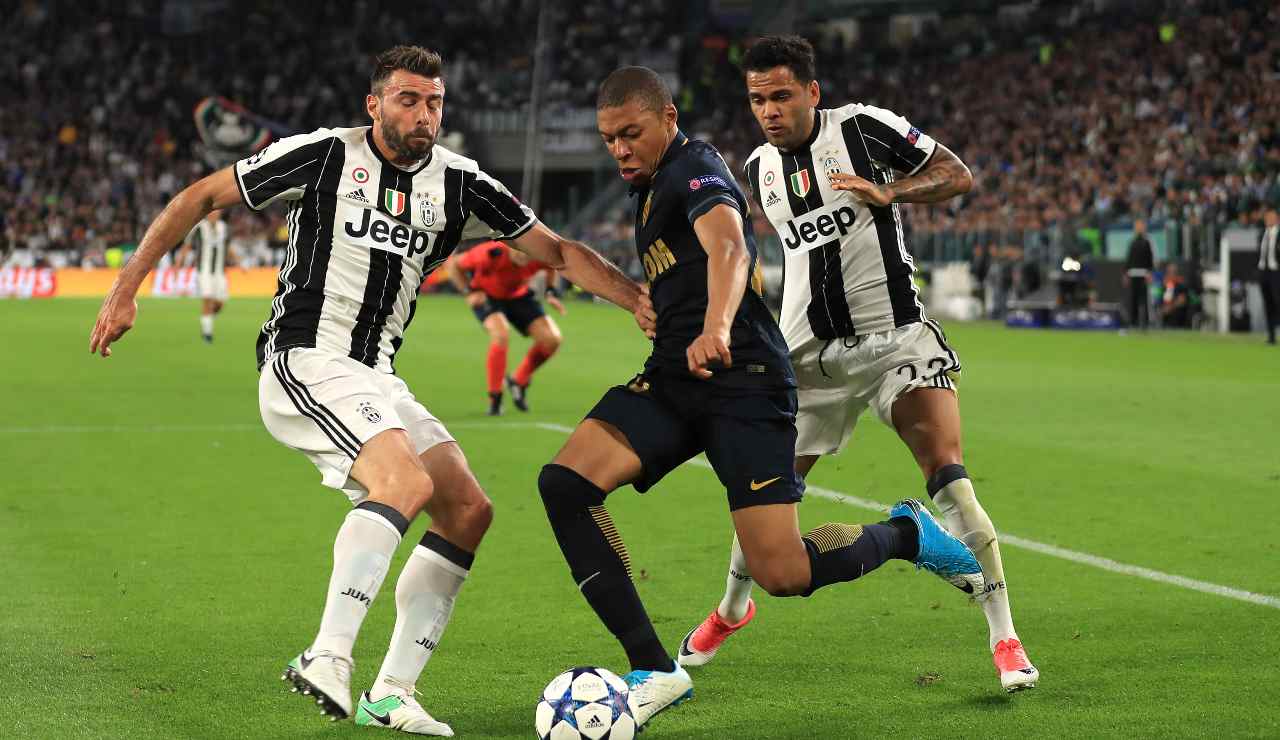 Barzagli, Mbappe e Dani Alves