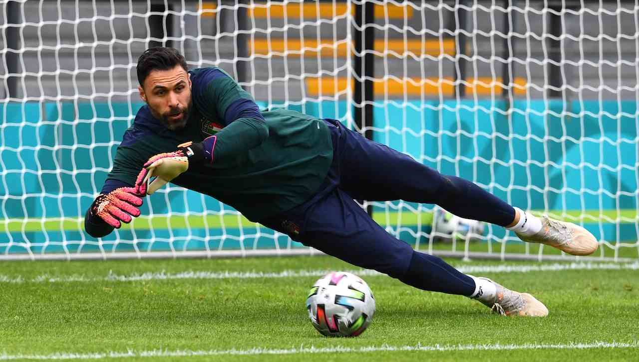 Sirigu si tuffa in allenamento