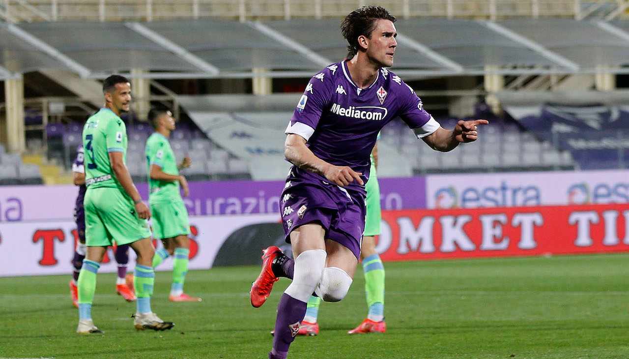 Vlahovic Fiorentina esulta